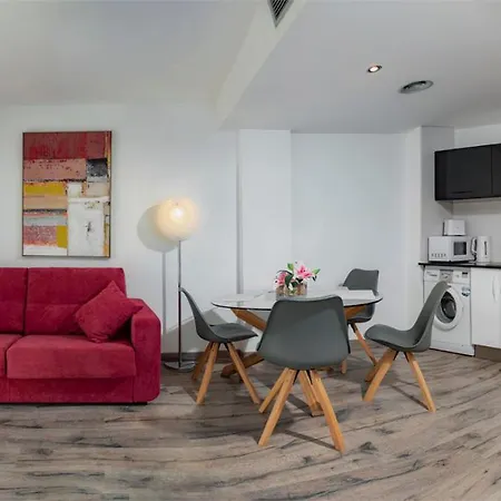 Parrot's House Fenals Апартаменты