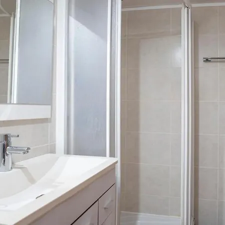 Parrot's House Fenals Апартаменты